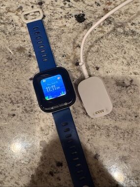 Verizon kids Gizmo with Magnetic Charger -